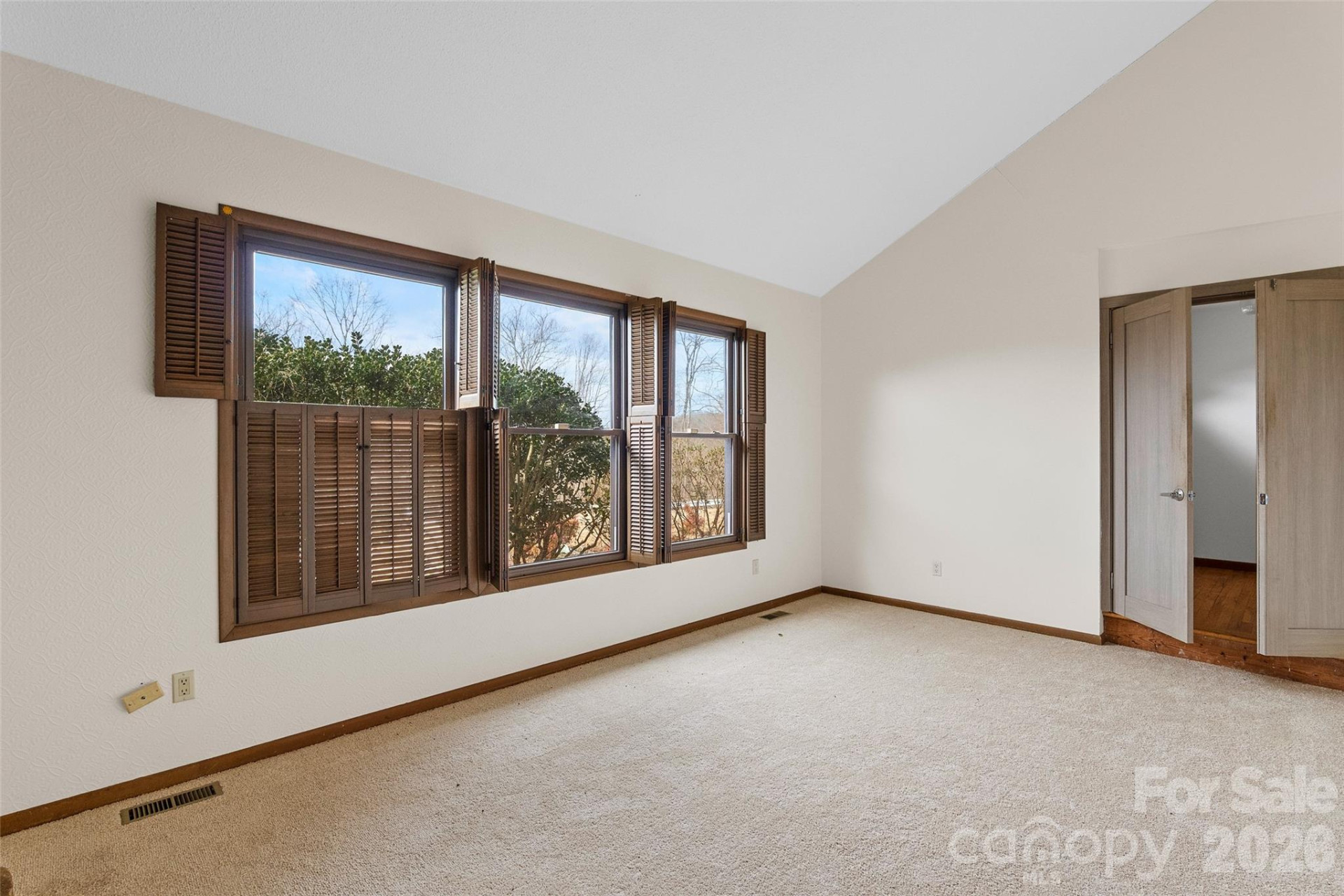 2025 Howard Gap Road - Photo 15