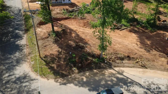 1528 Bristol Road
