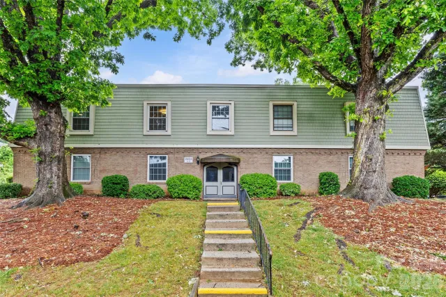 2604 Park Road