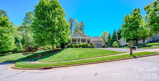 7 Magic Sam Court, Biltmore Lake, NC, 28715