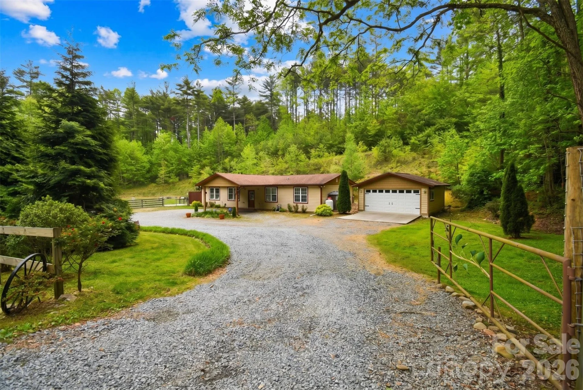 945 Country Club Road - Photo 3