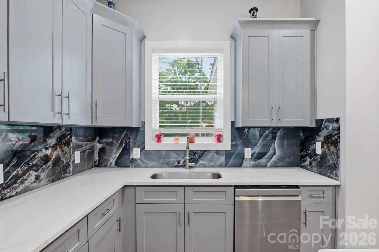 4950 Surfwood Drive - Photo 8