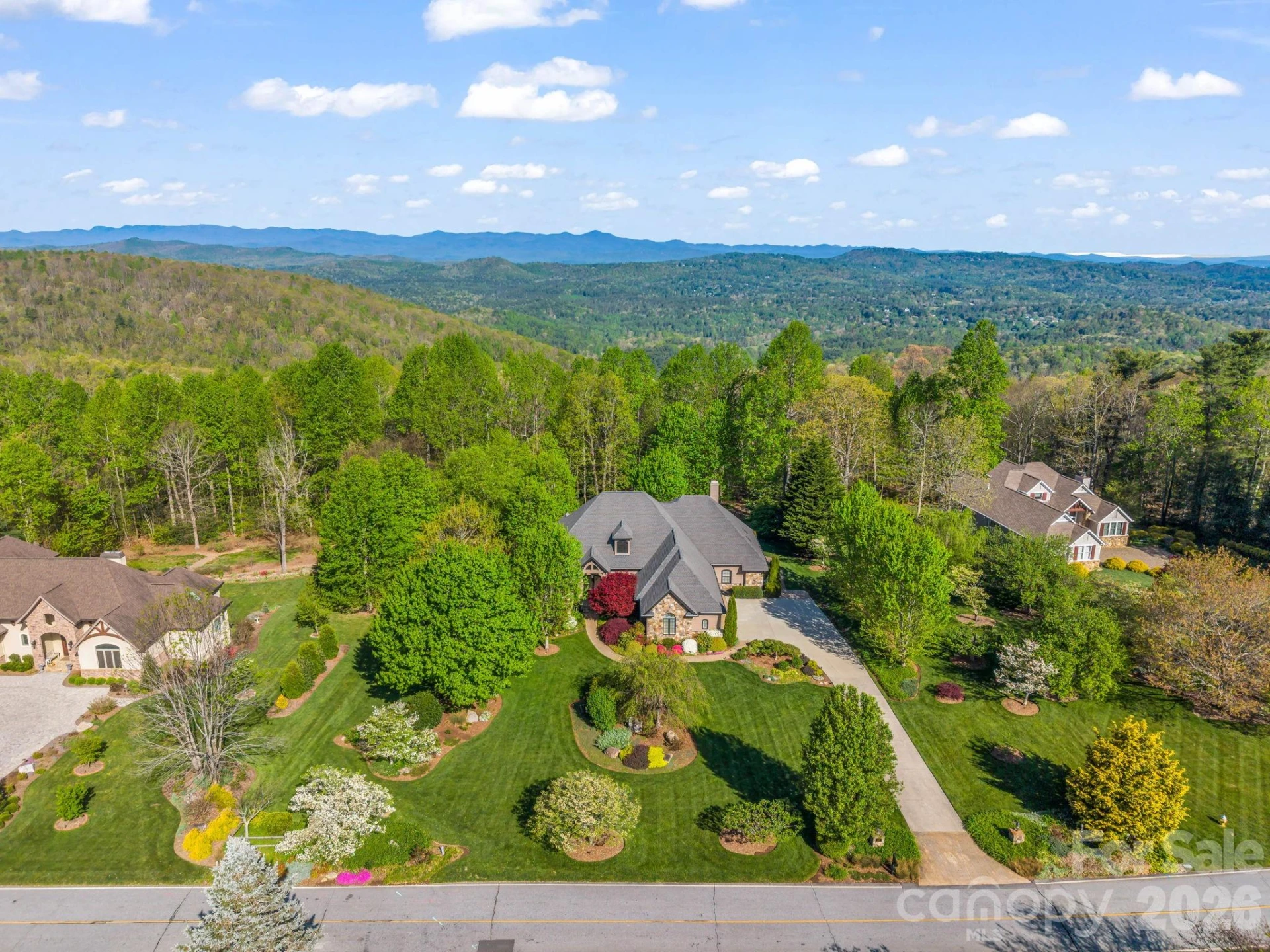 122 Founders Drive - Photo 2