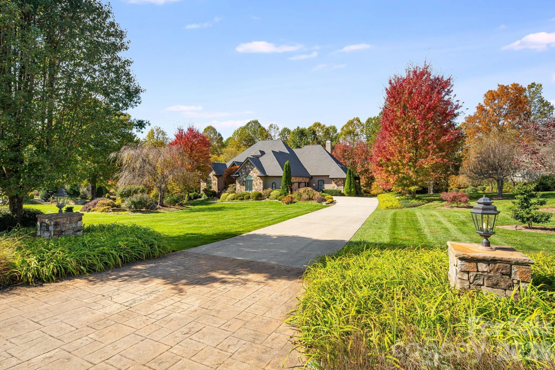 122 Founders Drive - Photo 3