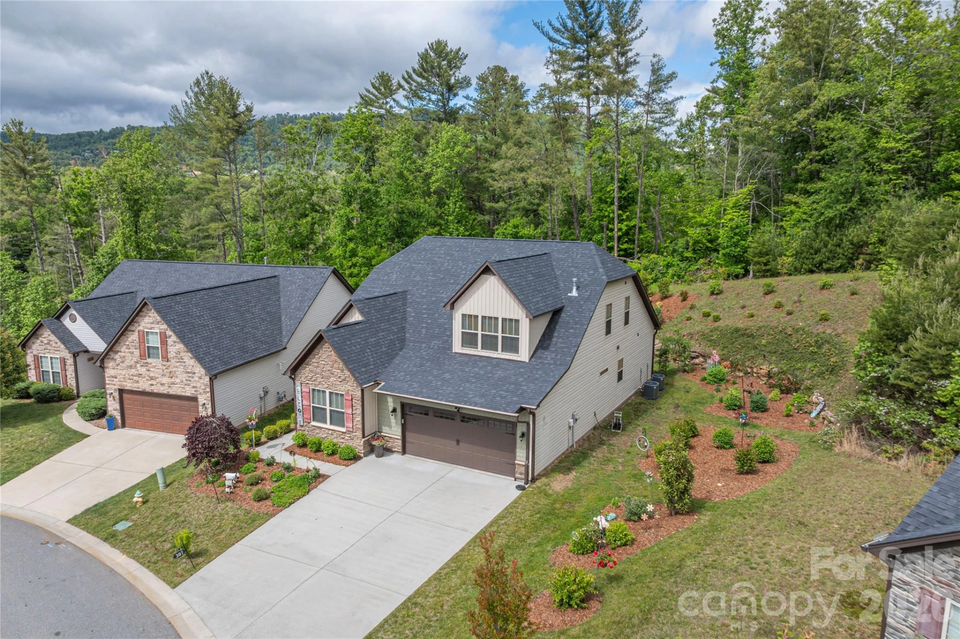 307 Wild Ginger Court #37 - Photo 2