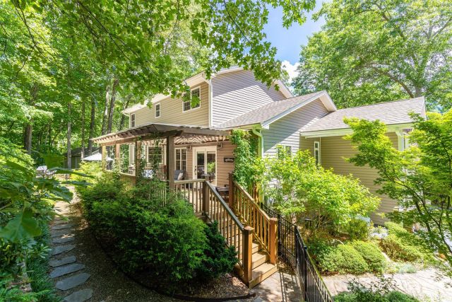 72 Whitfield Lane, Weaverville, NC, 28787