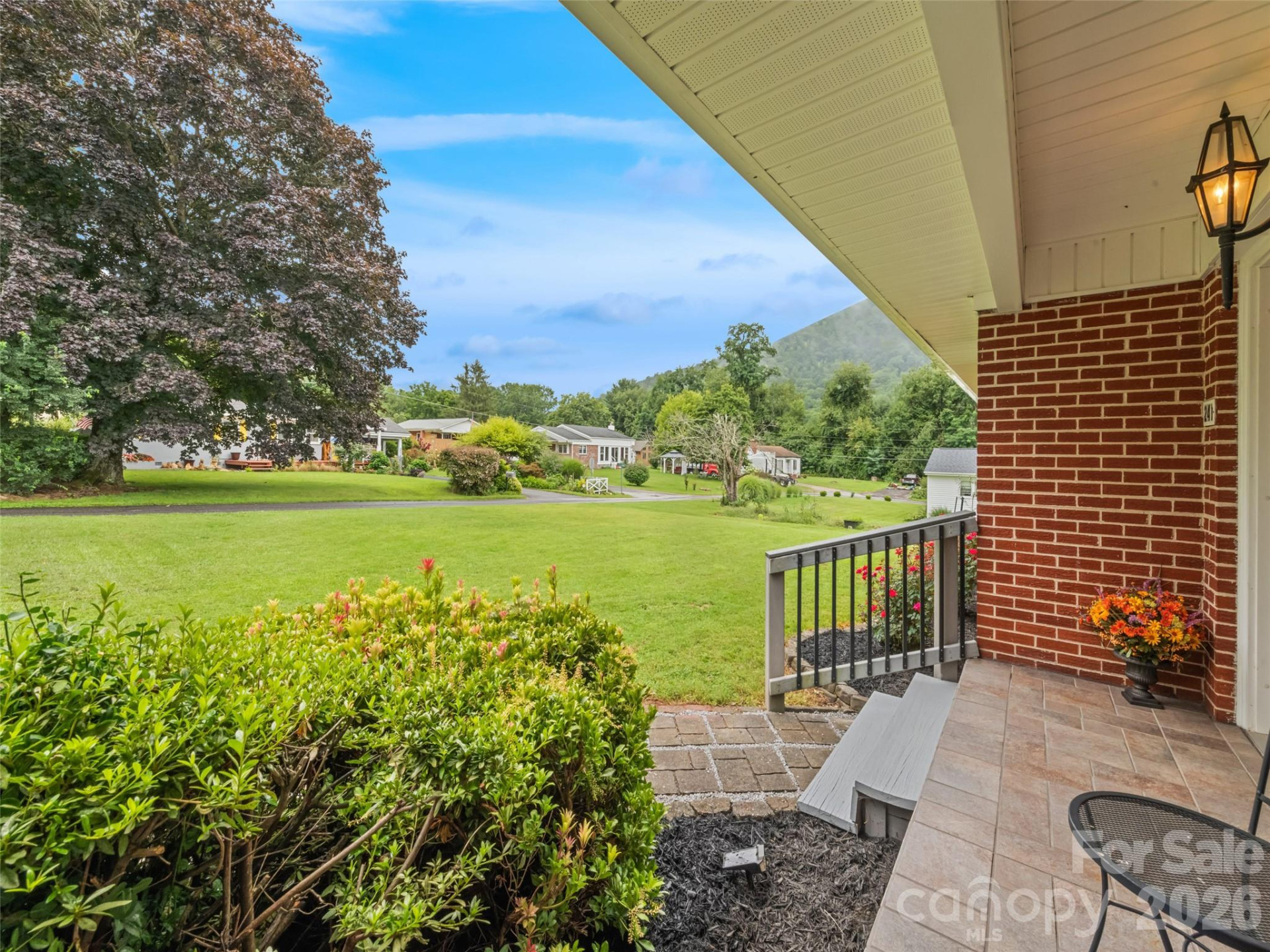 241 Grandview Circle - Photo 5