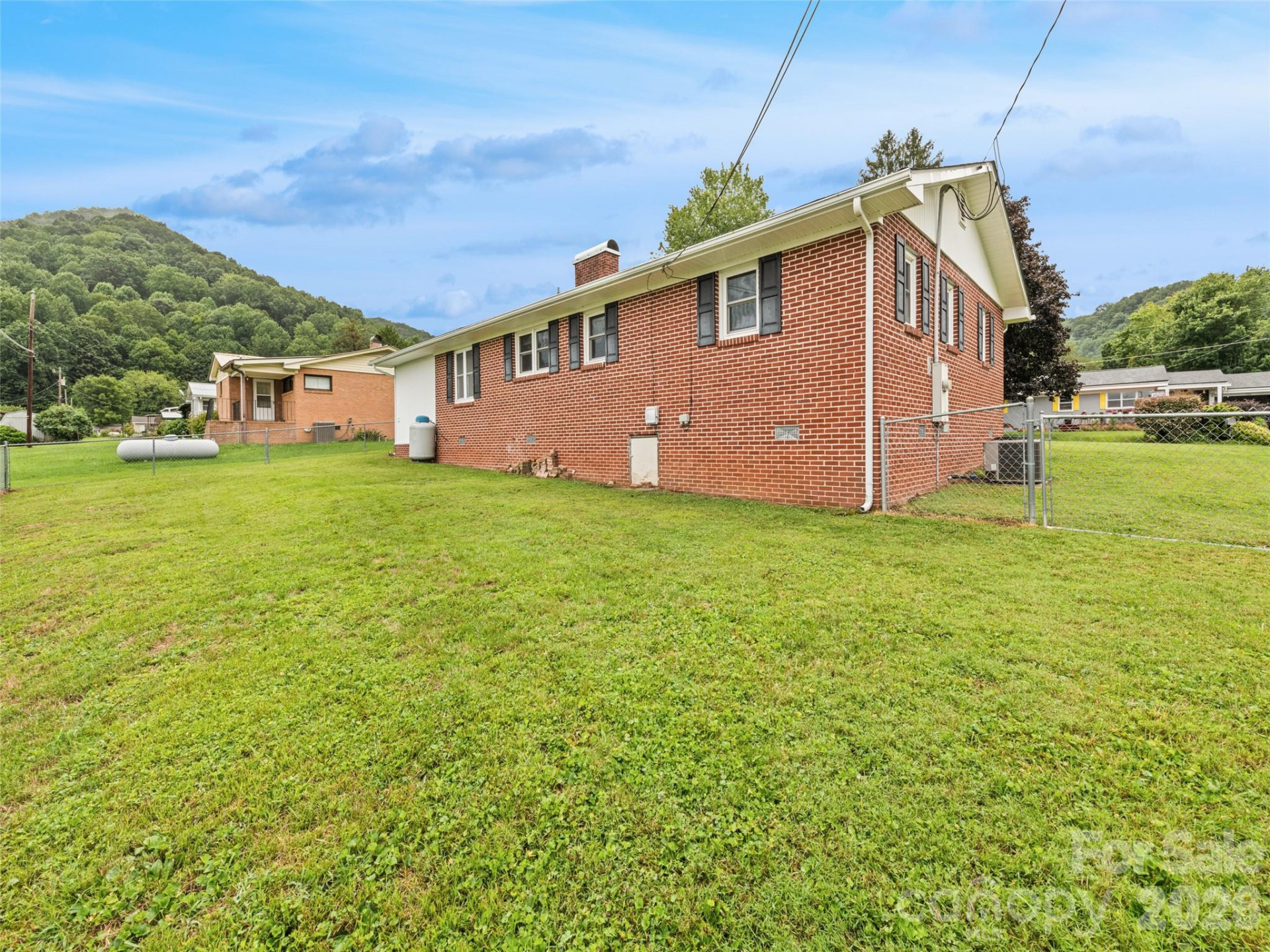 241 Grandview Circle - Photo 7