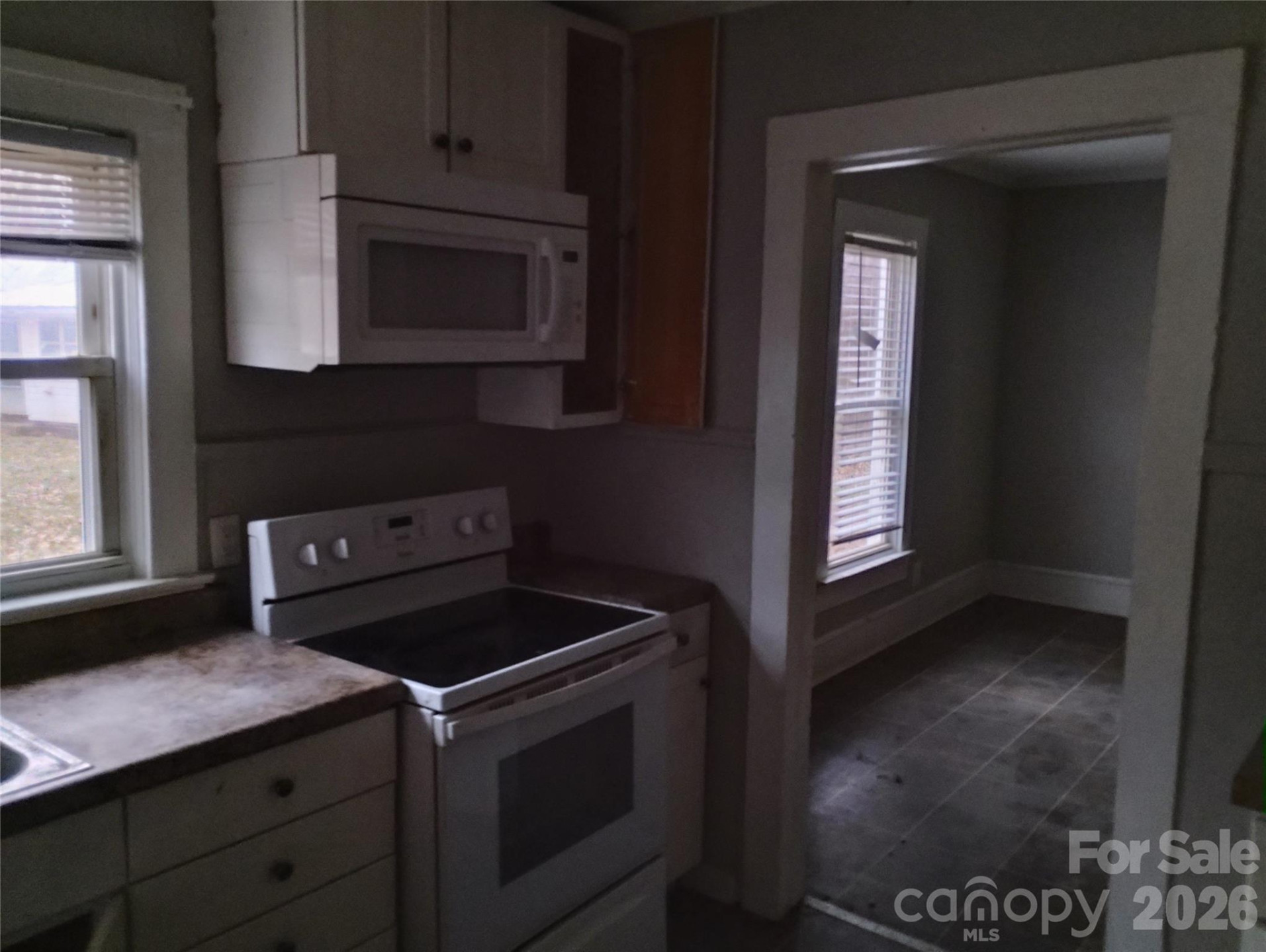 229 Friendship Drive - Photo 2