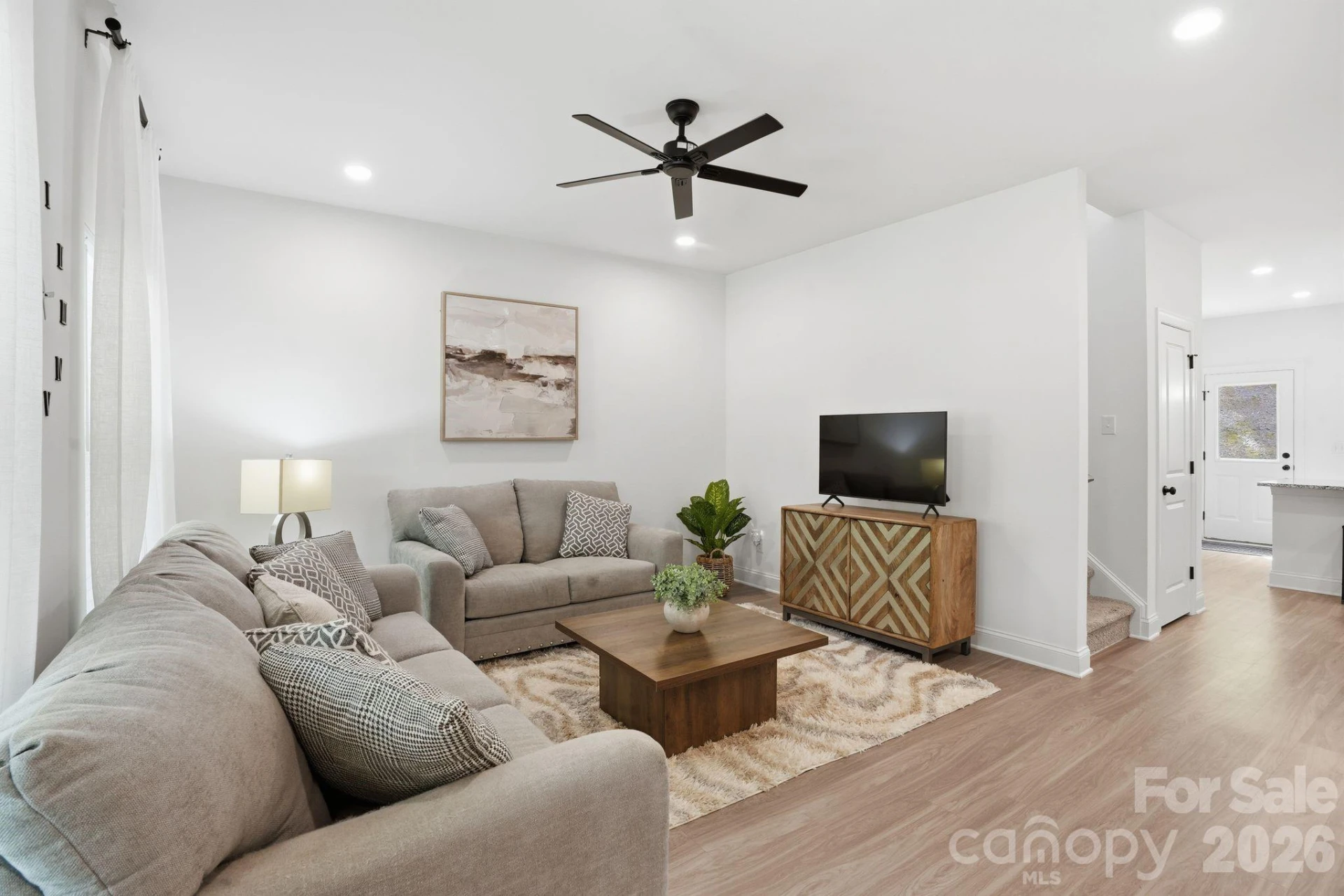 403 Sunset Drive - Photo 4