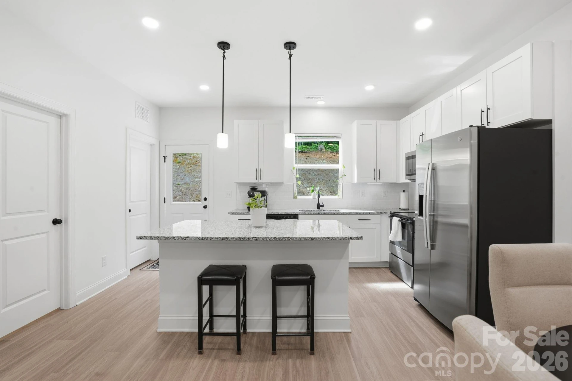 403 Sunset Drive - Photo 7