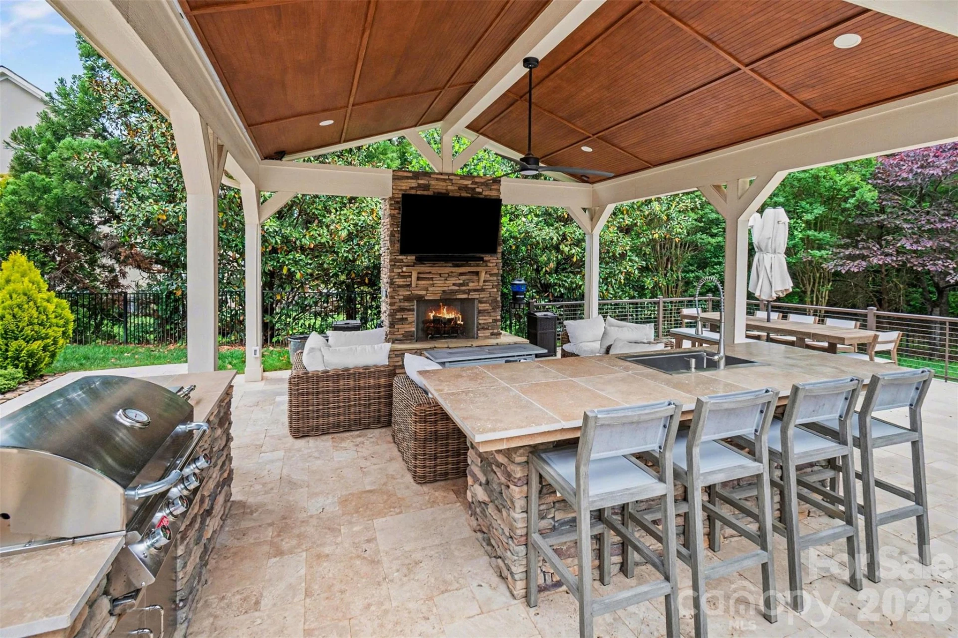 1022 Lake Forest Drive - Photo 2