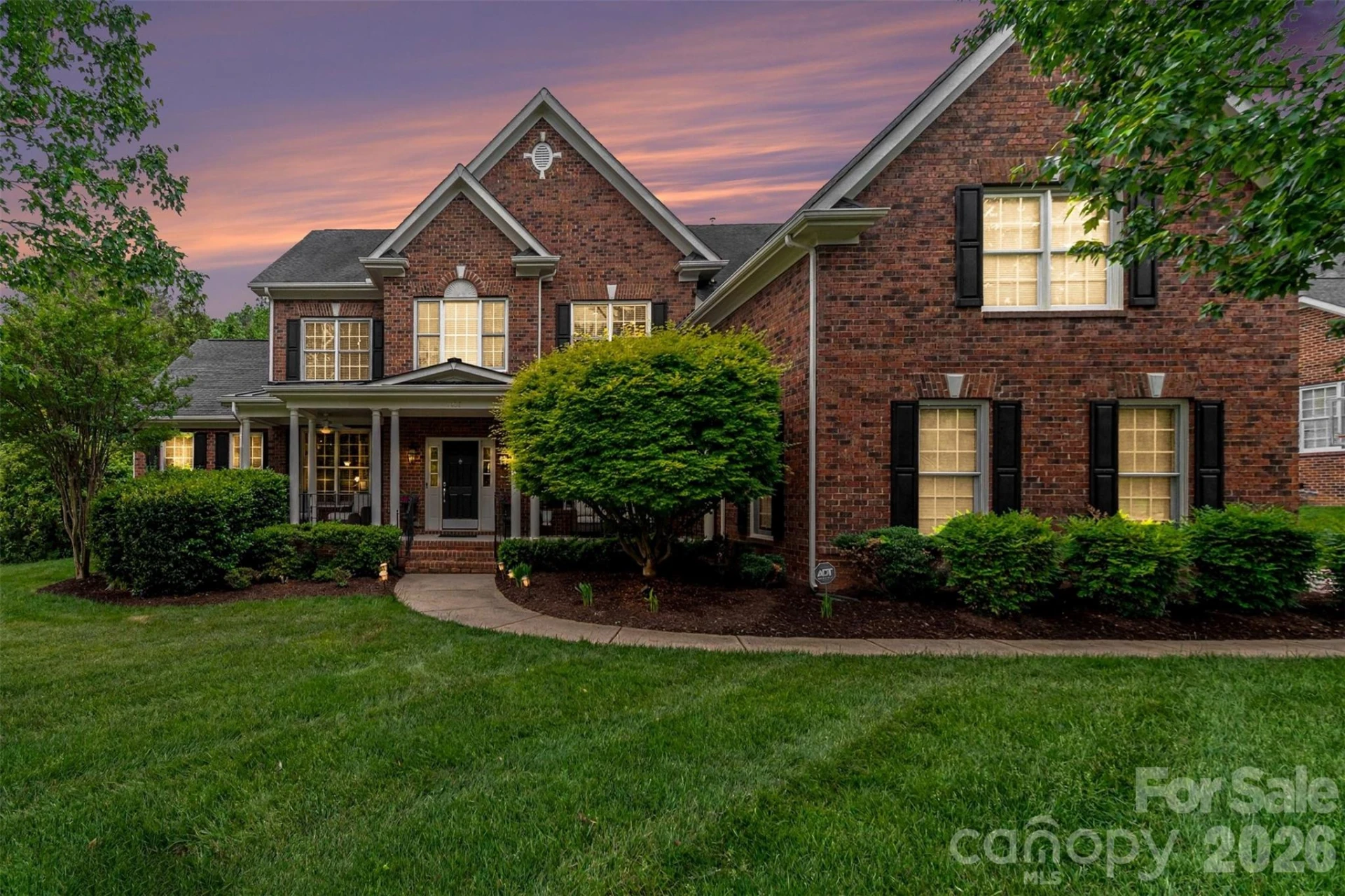 1022 Lake Forest Drive - Photo 4