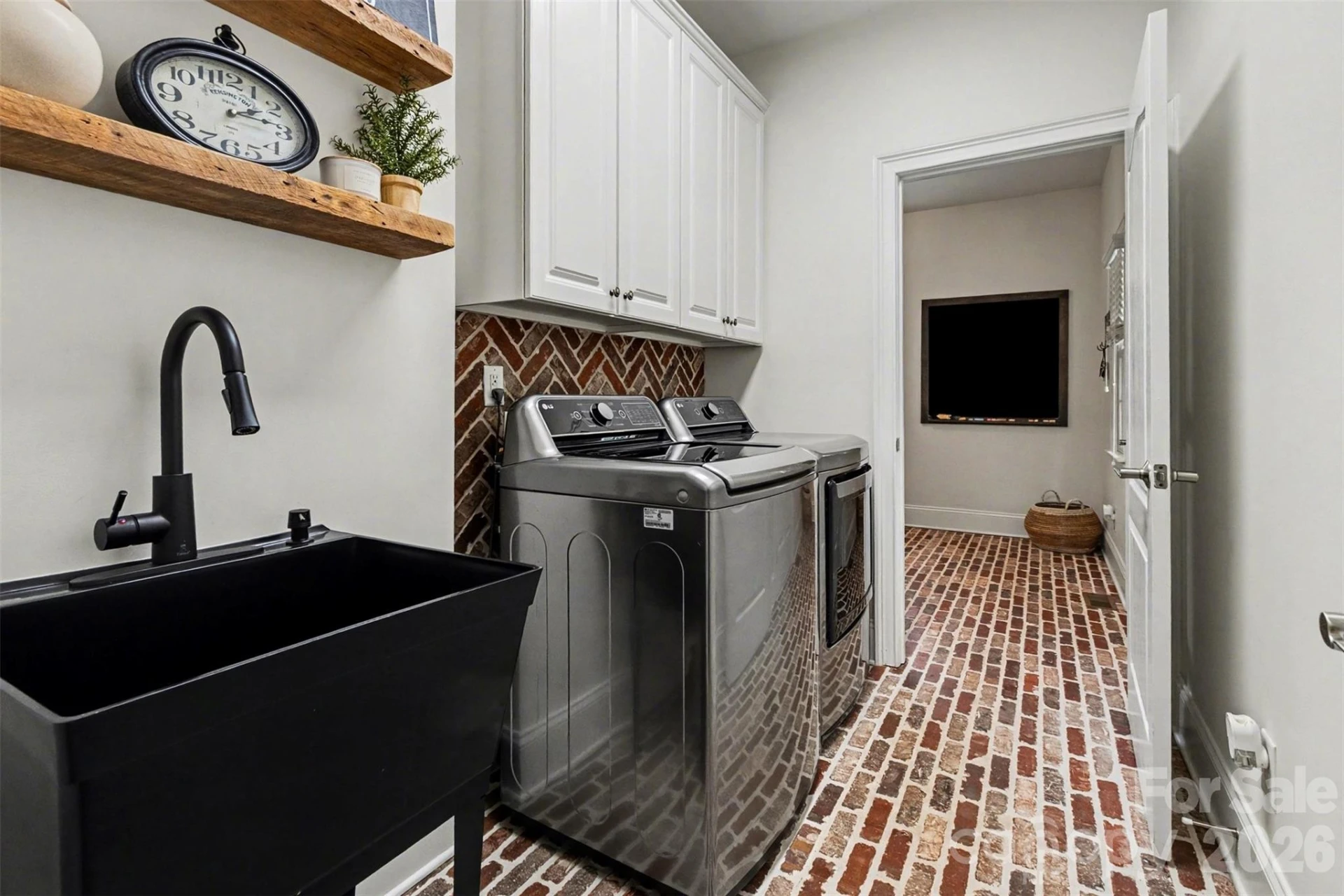 1022 Lake Forest Drive - Photo 33