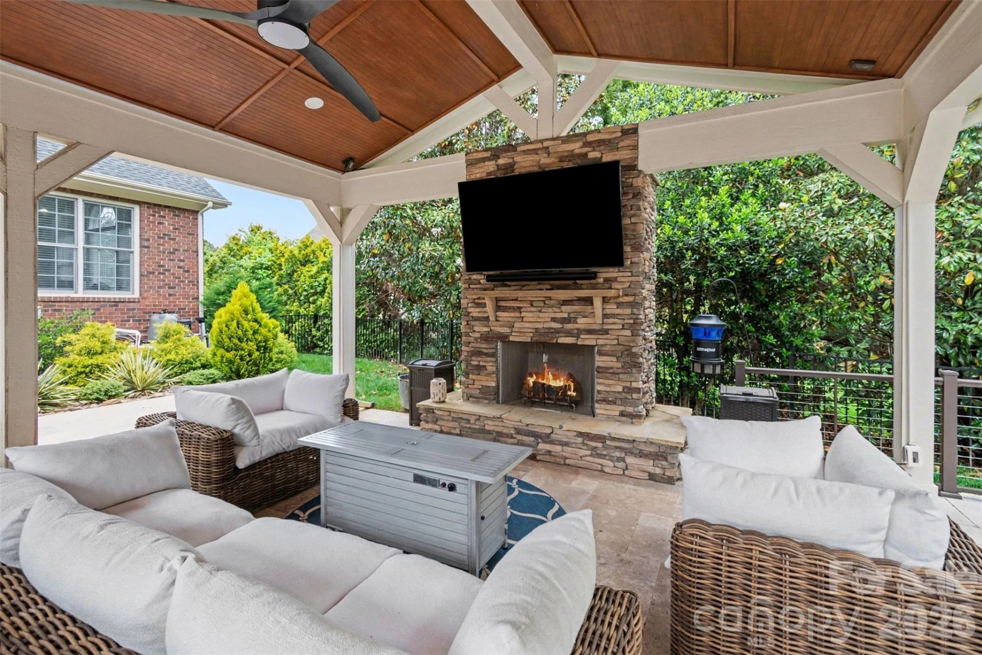 1022 Lake Forest Drive - Photo 36