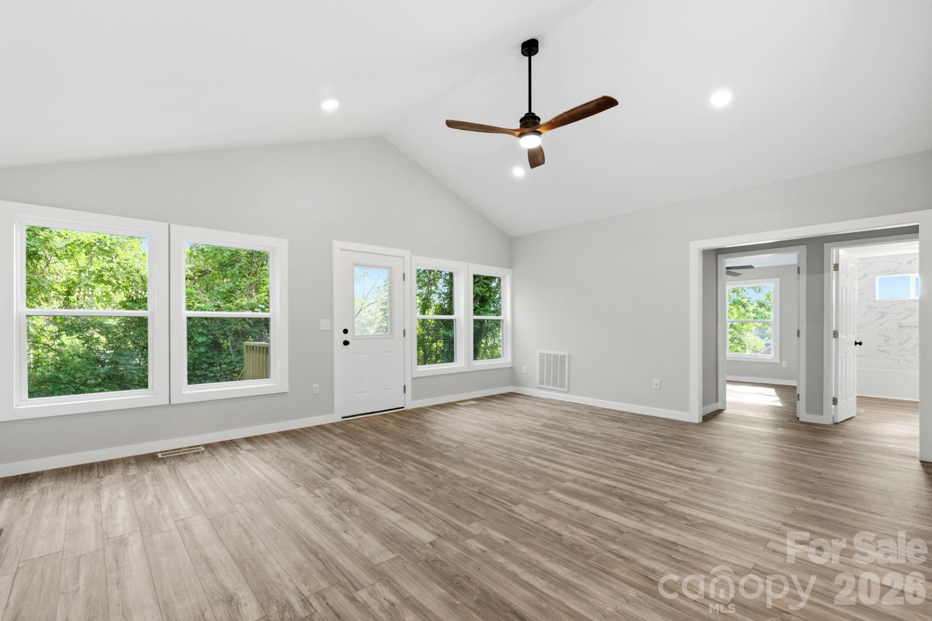 240 Court Street - Photo 2