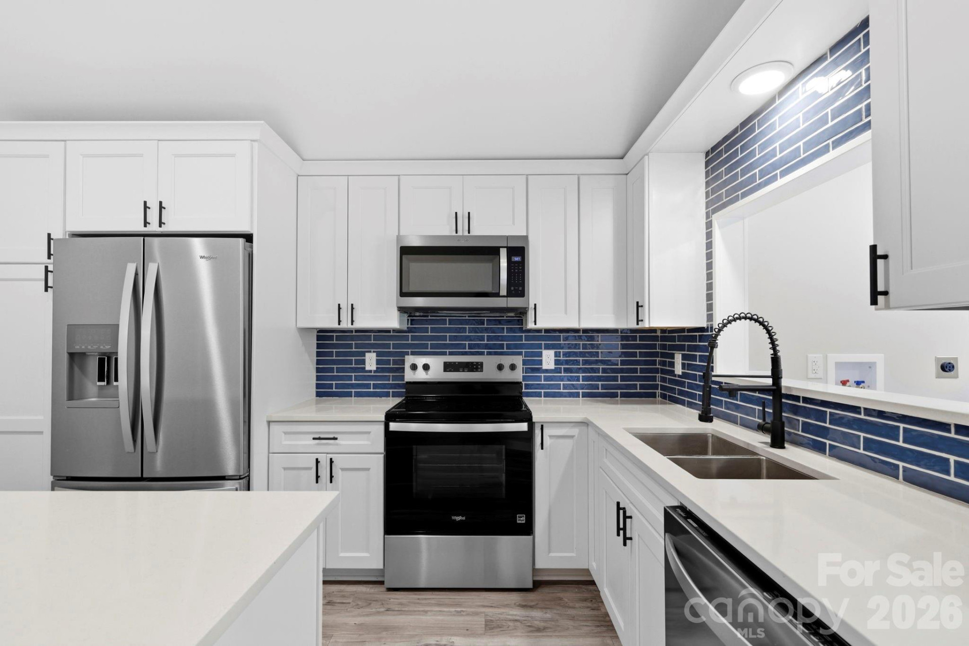 240 Court Street - Photo 3