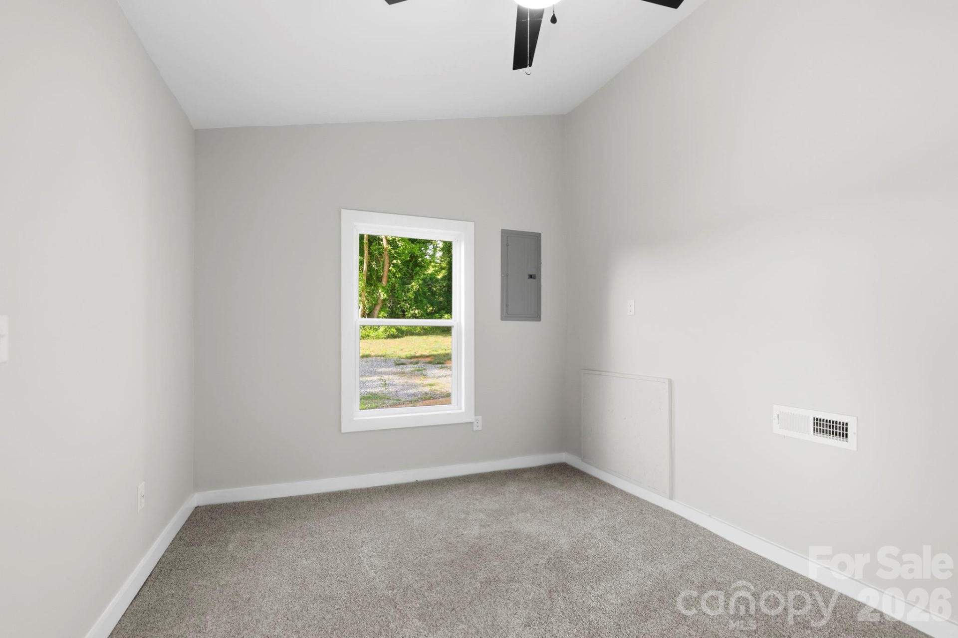 240 Court Street - Photo 29
