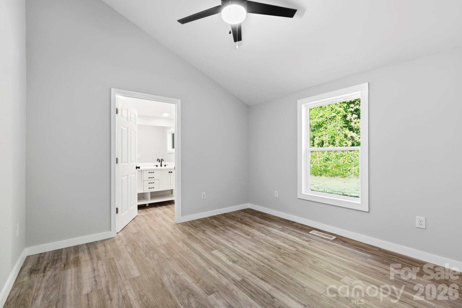 240 Court Street - Photo 5