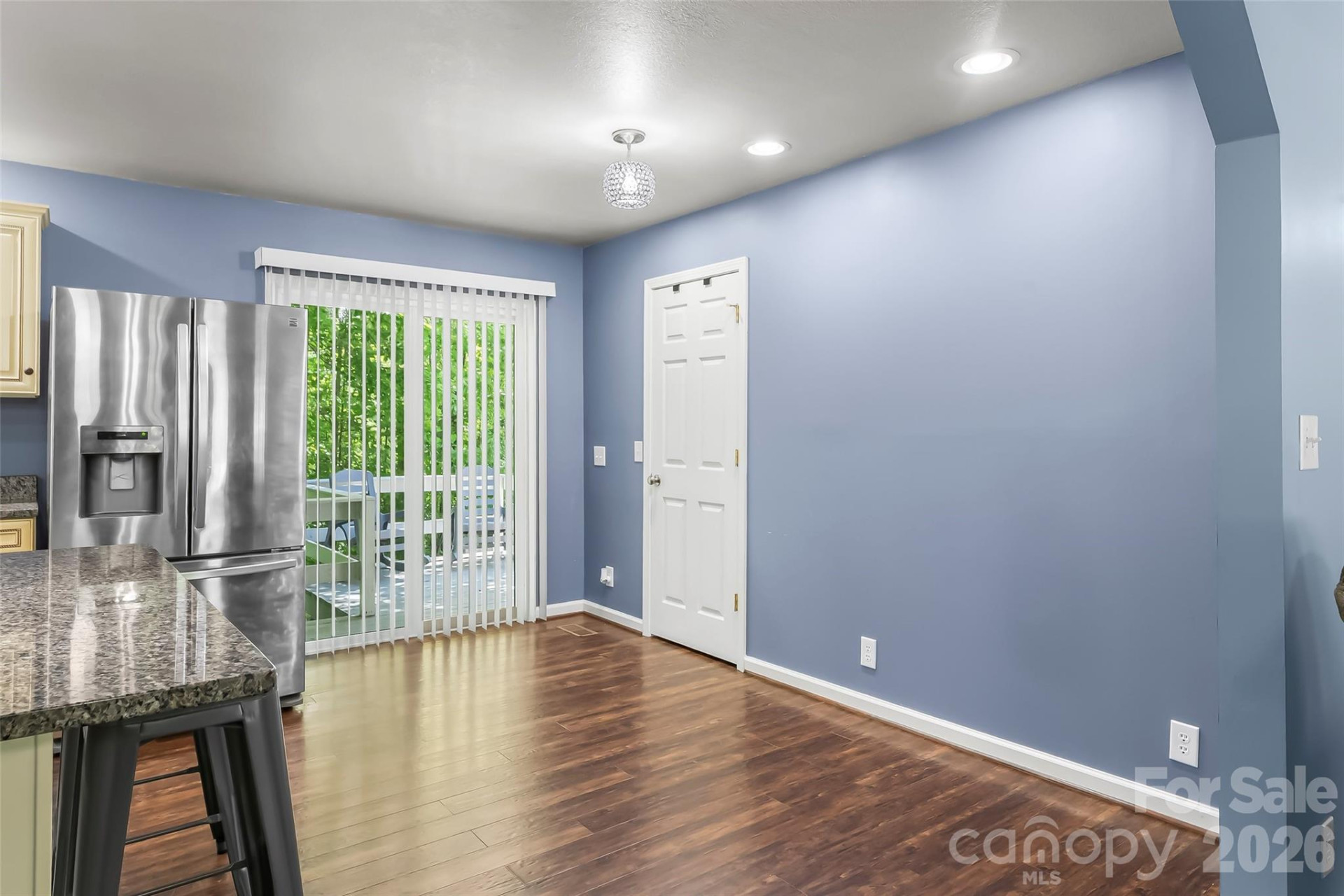 106 Silverstone Drive - Photo 13