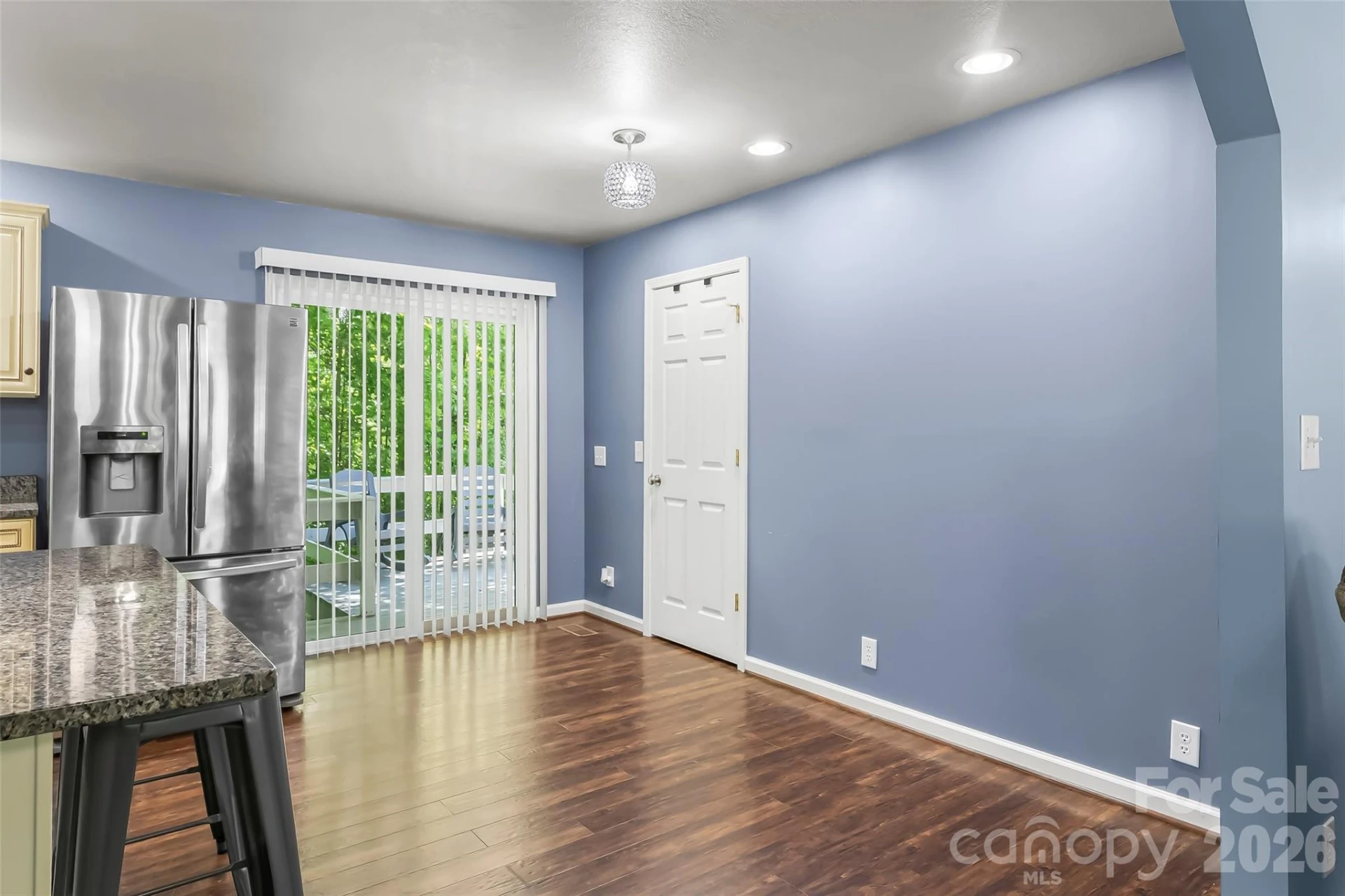 106 Silverstone Drive - Photo 13