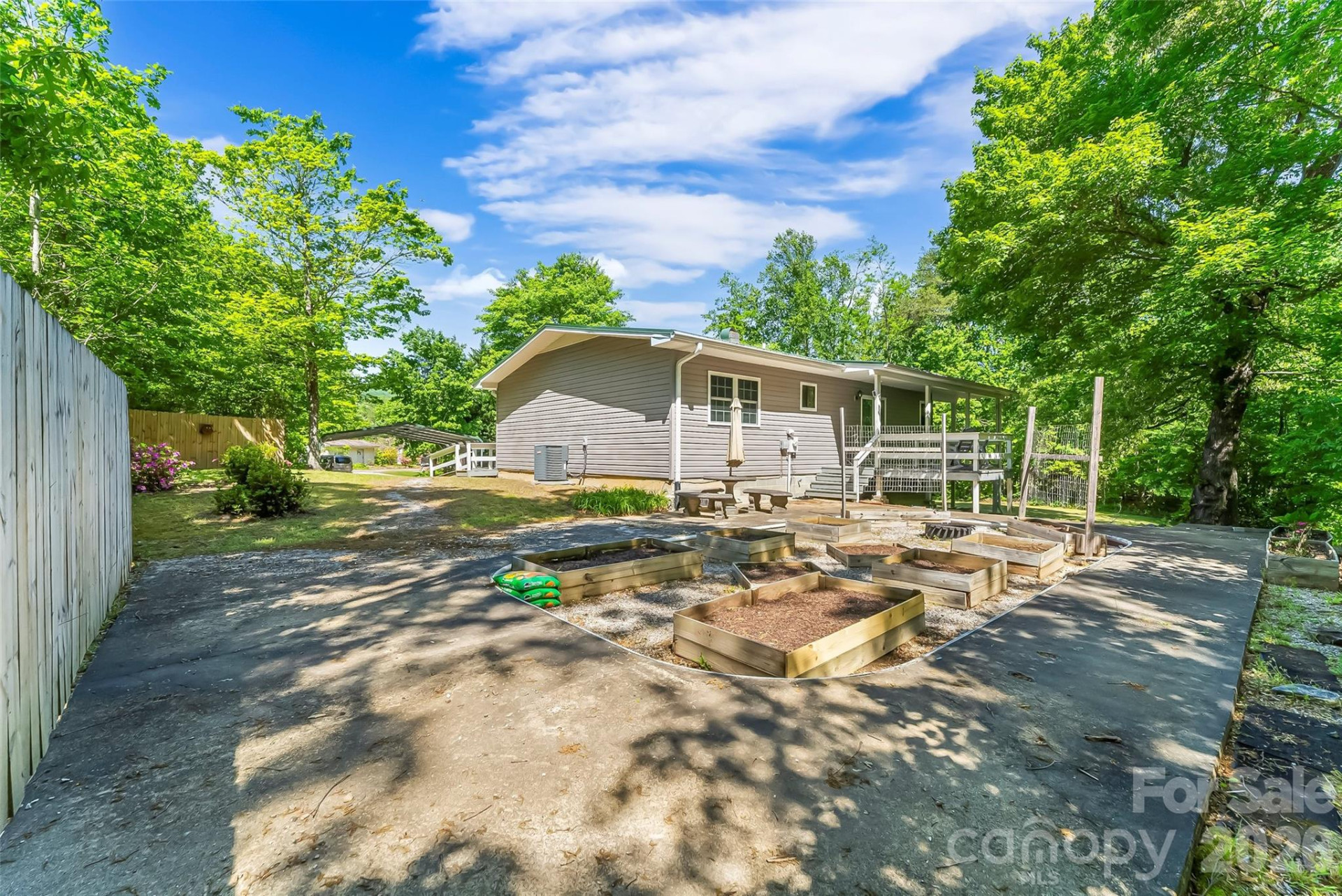 106 Silverstone Drive - Photo 22