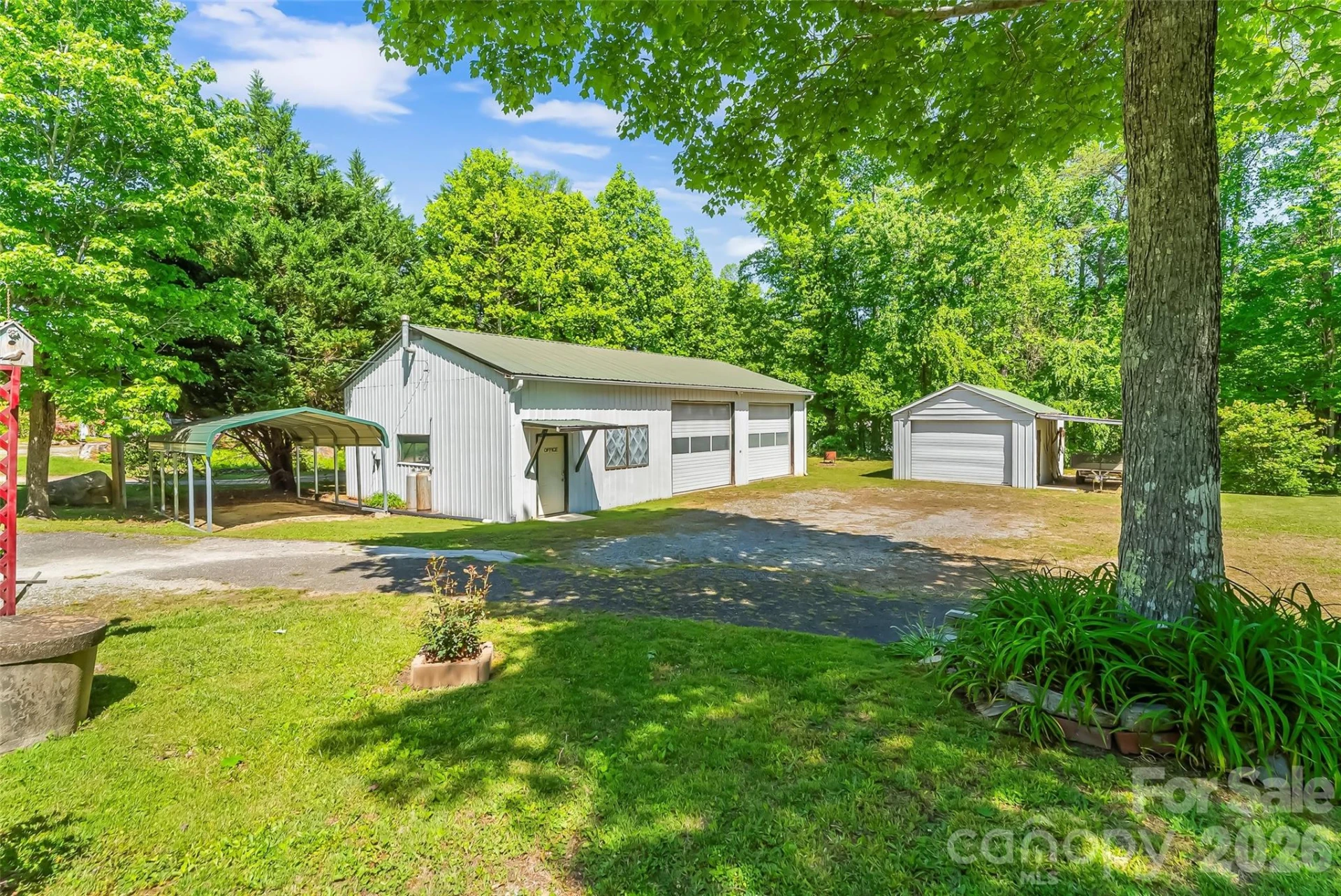 106 Silverstone Drive - Photo 23