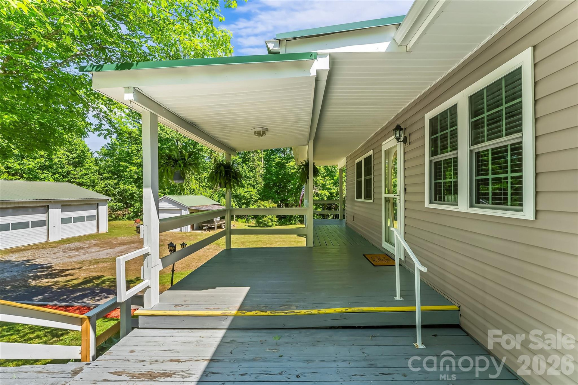 106 Silverstone Drive - Photo 4
