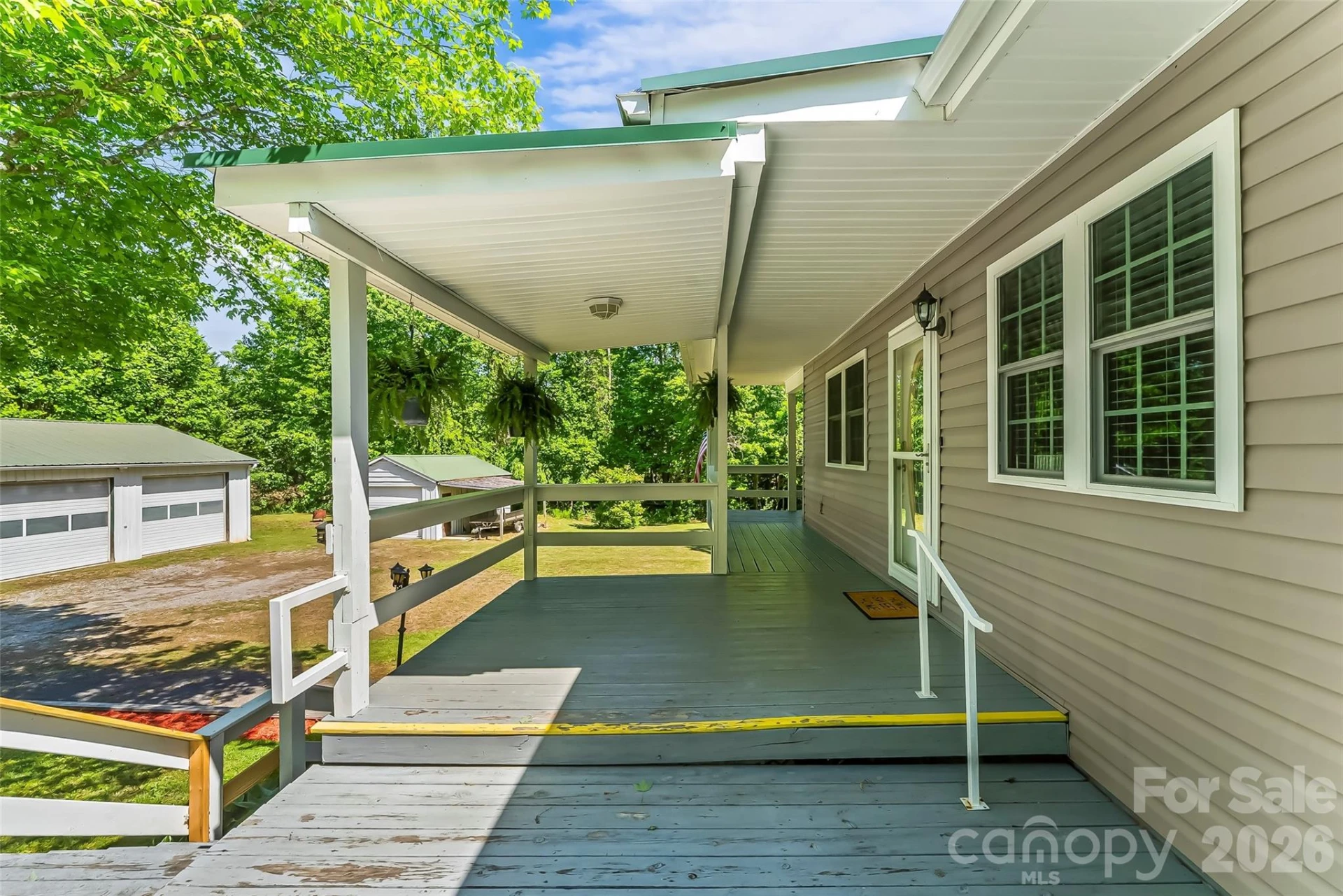 106 Silverstone Drive - Photo 4