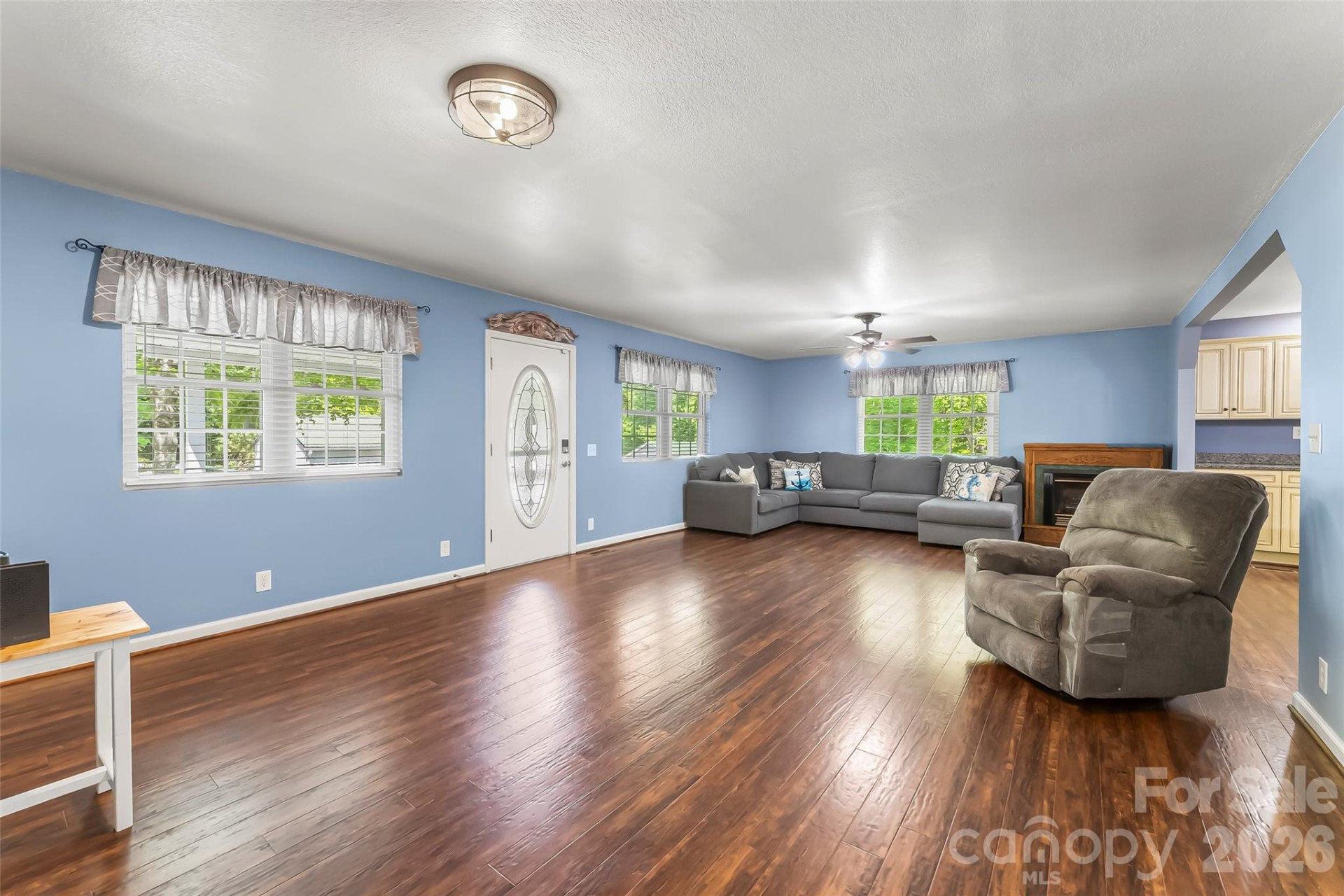 106 Silverstone Drive - Photo 6