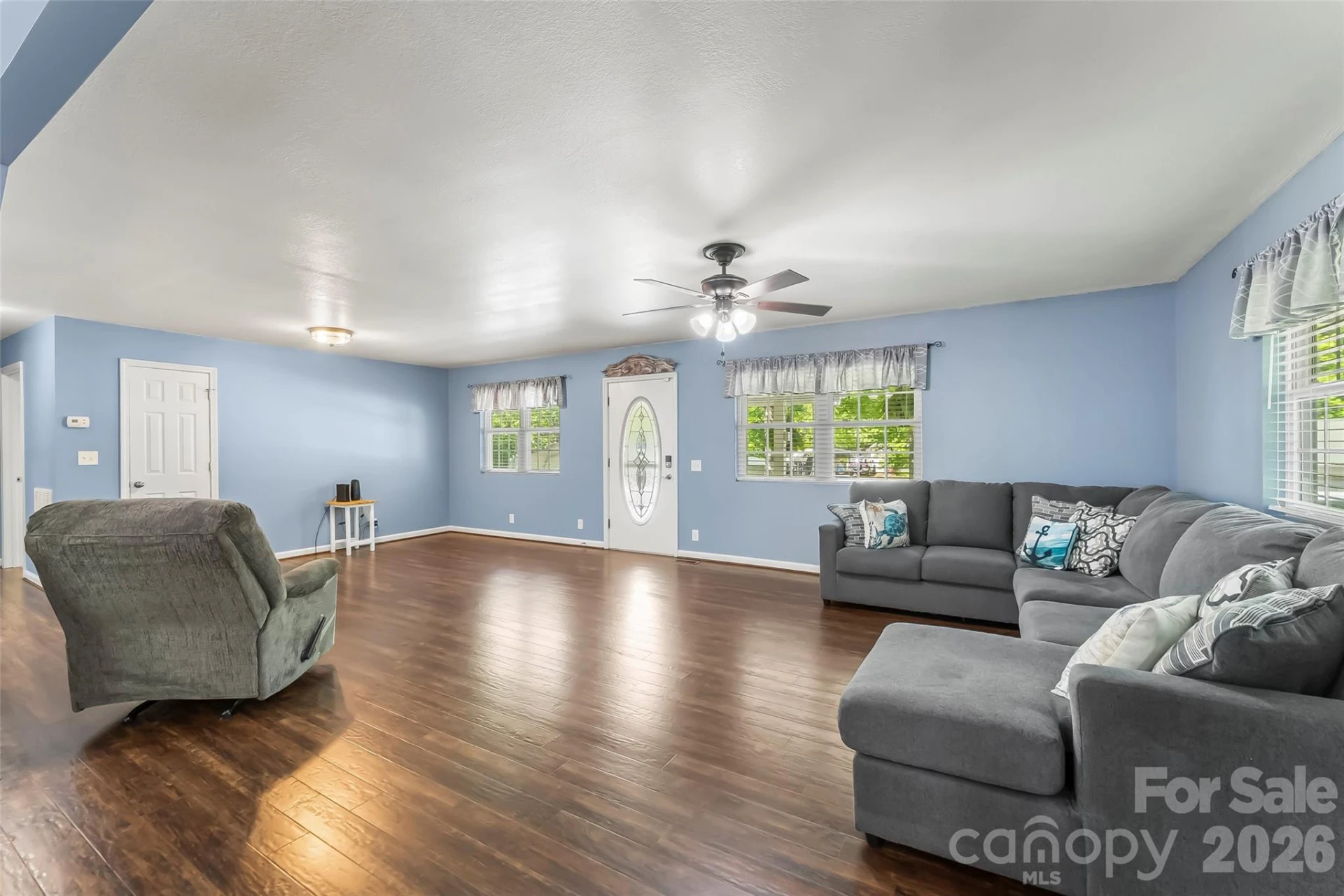 106 Silverstone Drive - Photo 7