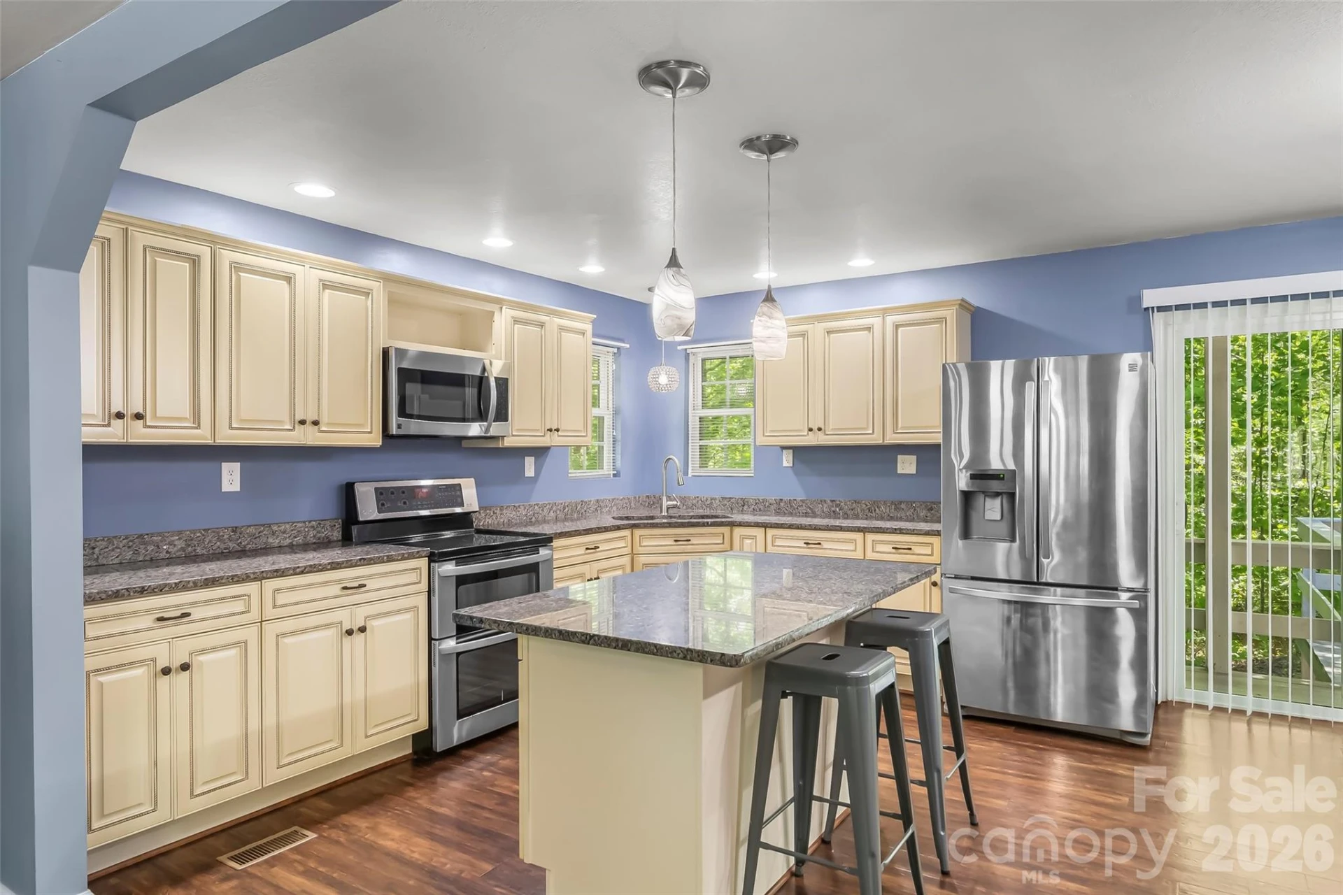 106 Silverstone Drive - Photo 10