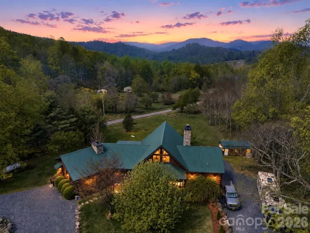 129 Apple Farm Road, Bakersville, NC, 28705