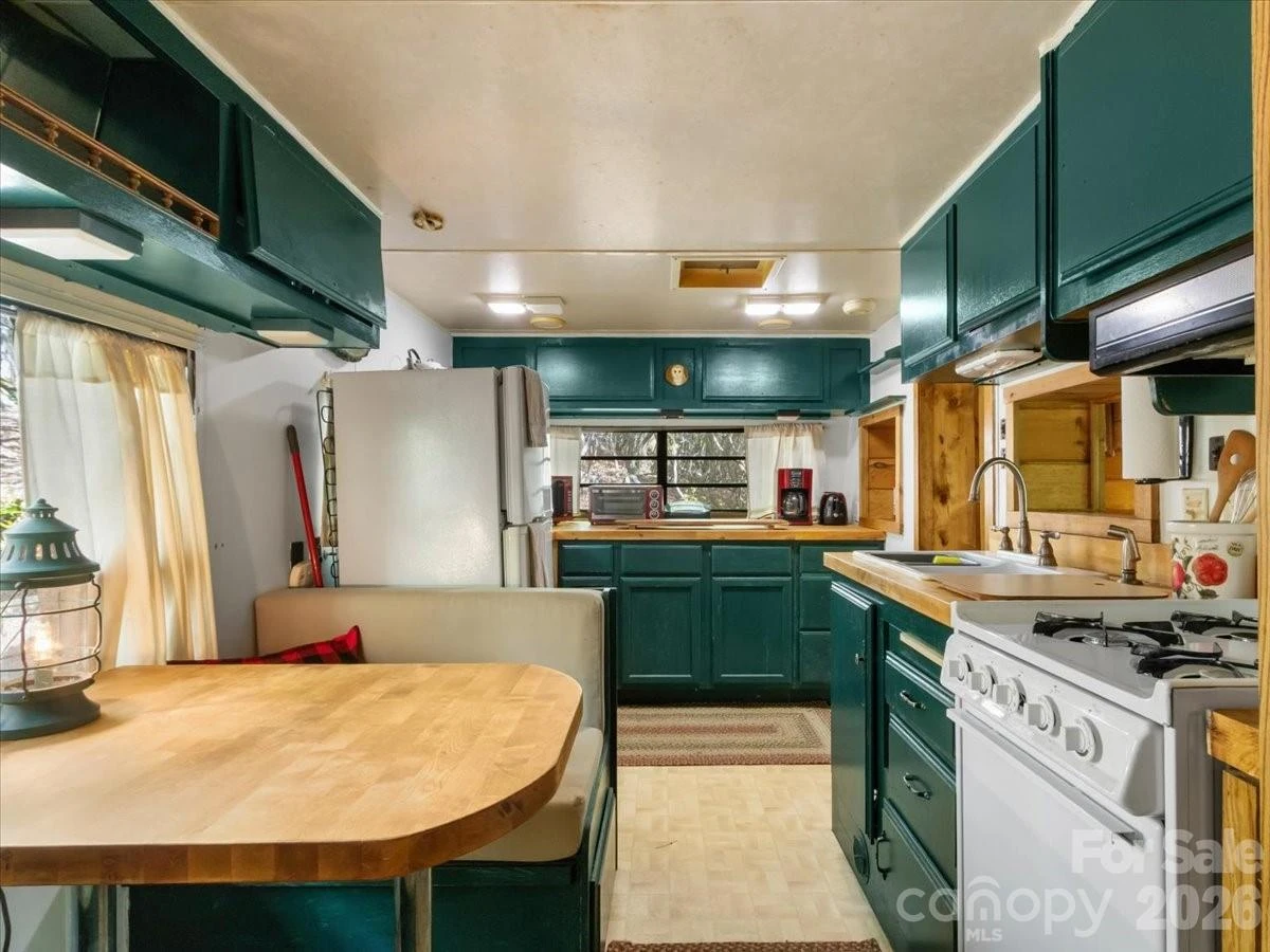 548 Bear Cub Drive #25 - Photo 13