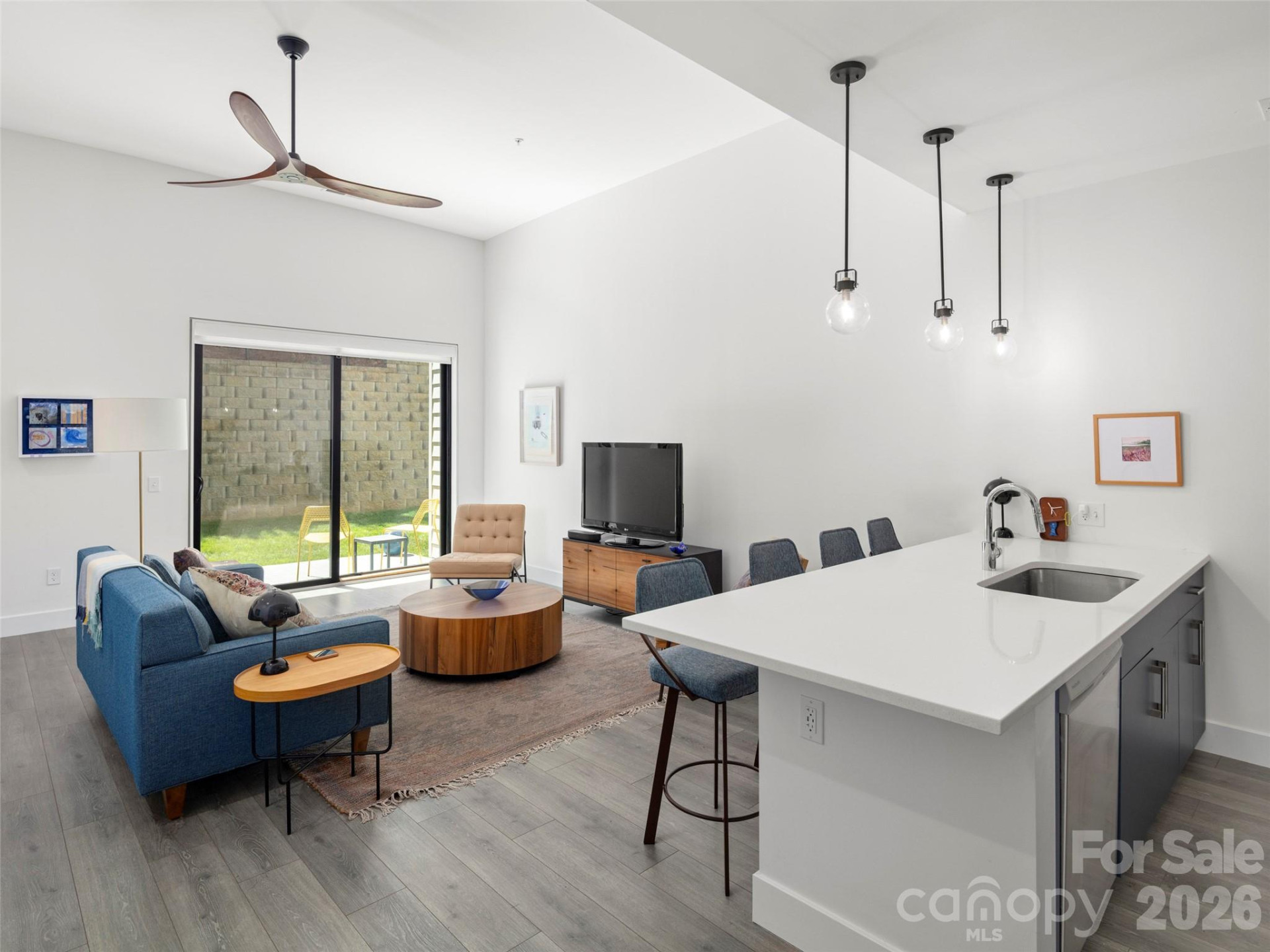 68 Craven Street #213 - Photo 2