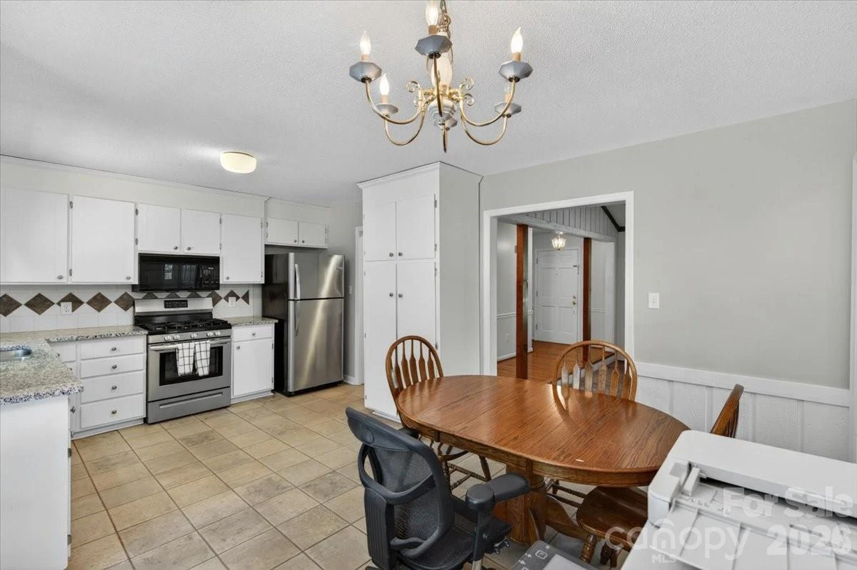 7615 Alexander Road - Photo 11