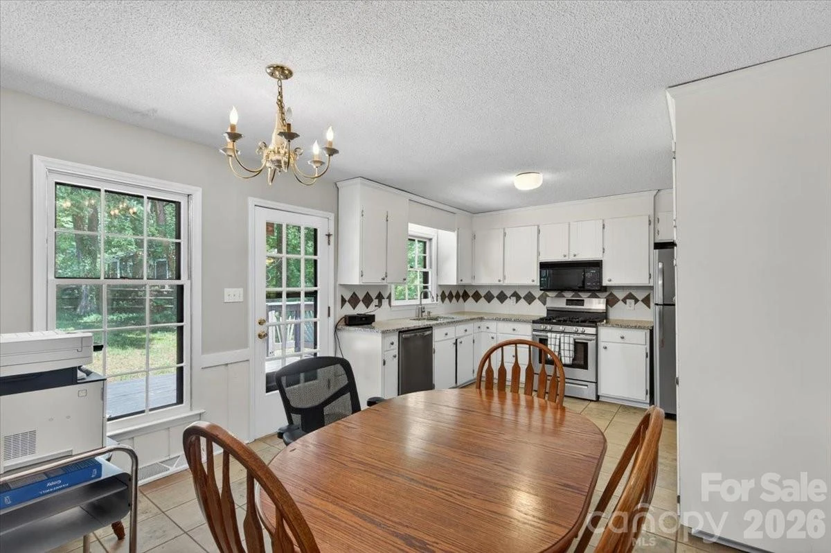 7615 Alexander Road - Photo 14