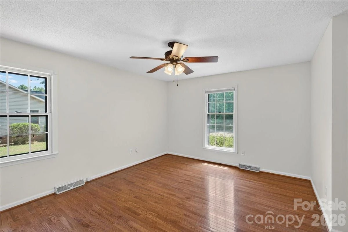 7615 Alexander Road - Photo 23