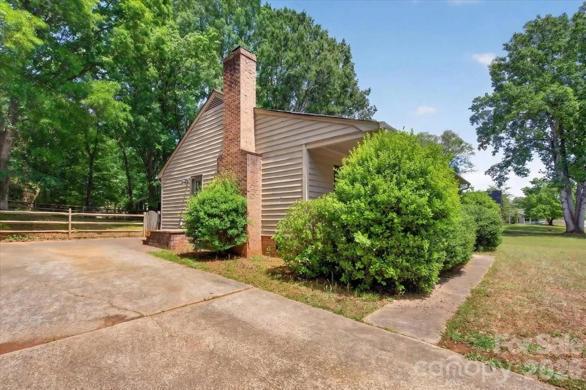 7615 Alexander Road - Photo 29