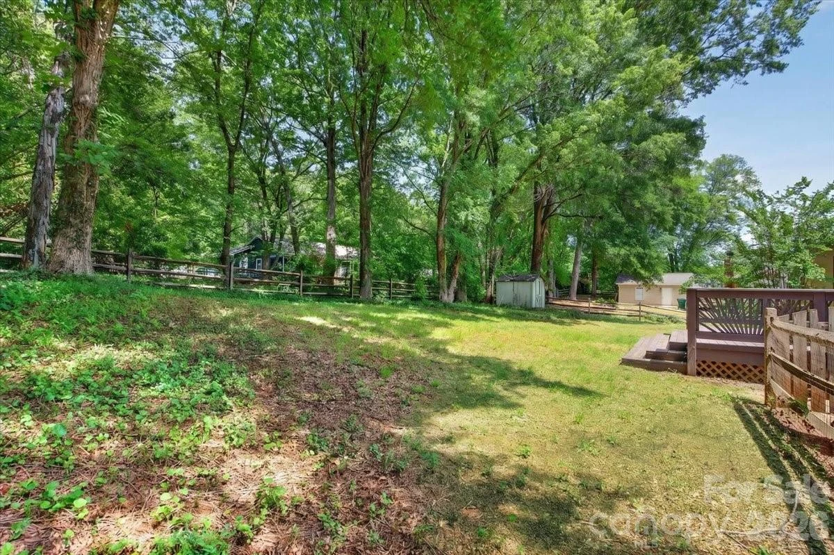 7615 Alexander Road - Photo 30