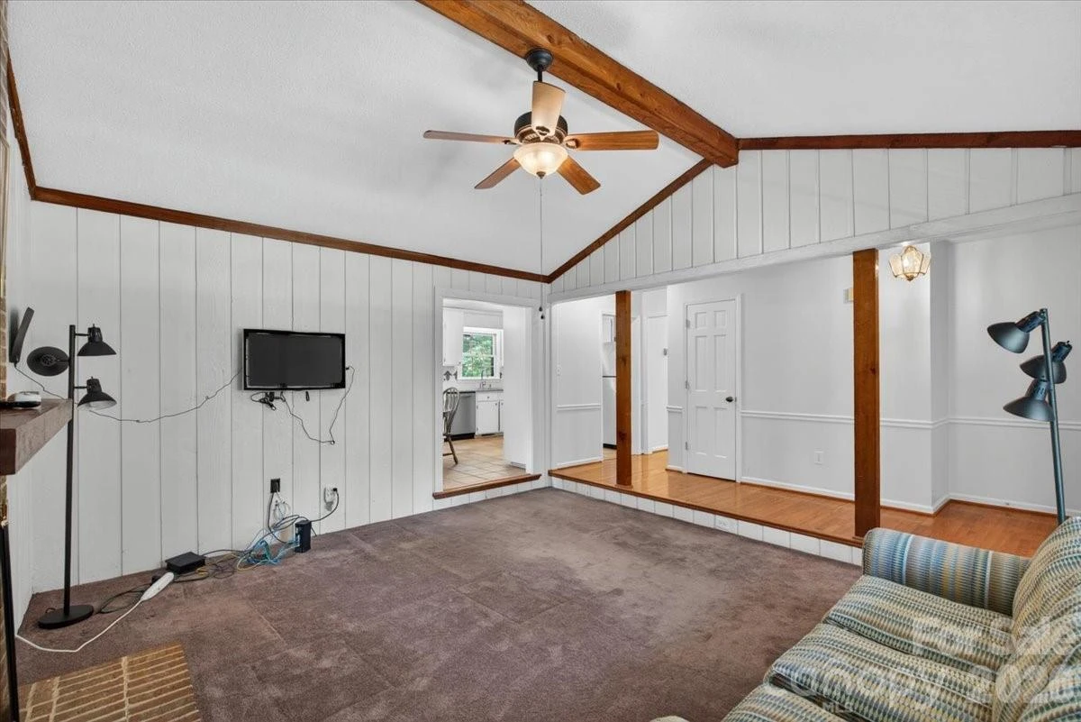 7615 Alexander Road - Photo 7