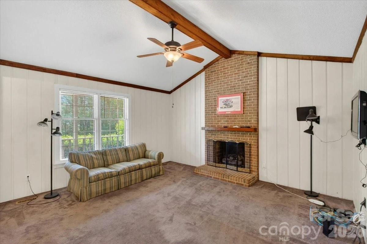 7615 Alexander Road - Photo 8