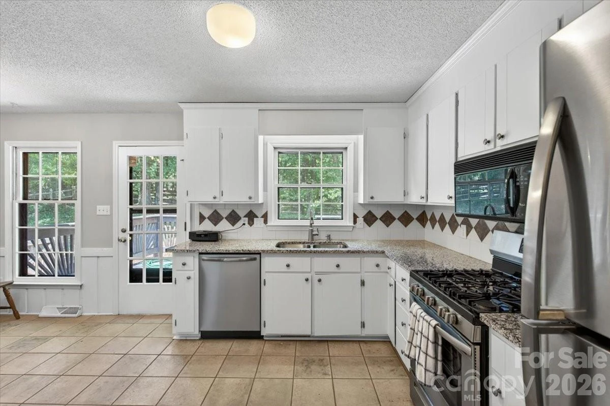 7615 Alexander Road - Photo 9