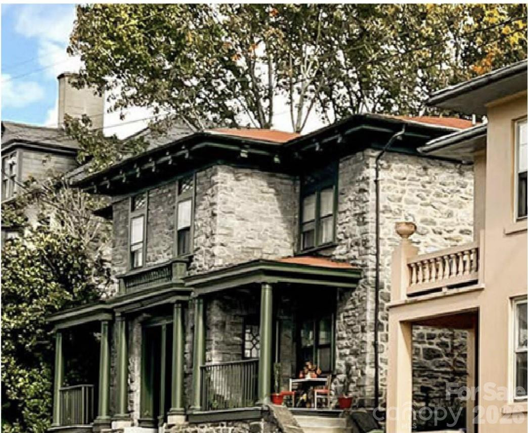 134 Biltmore Avenue #2
