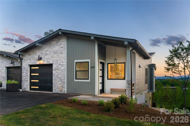 604 Storybook Villas Trail, Asheville, NC, 28804