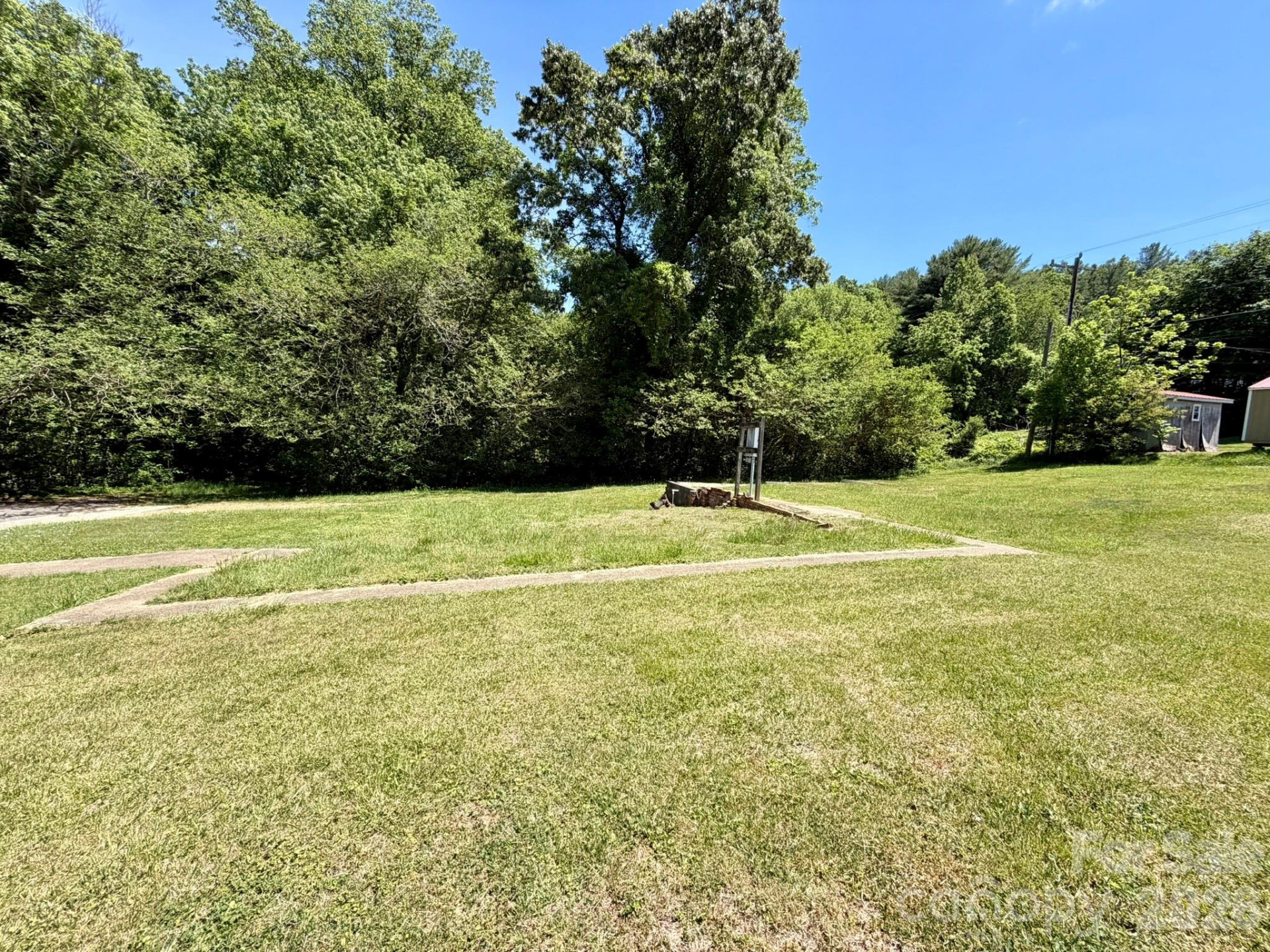 100 4th Em Street - Photo 2