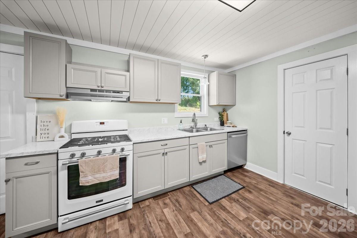 6440 Bostic Sunshine Highway - Photo 4