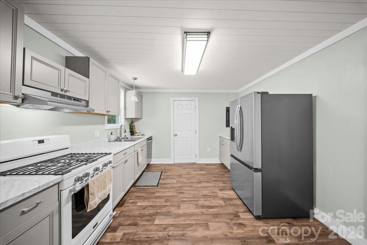 6440 Bostic Sunshine Highway - Photo 5