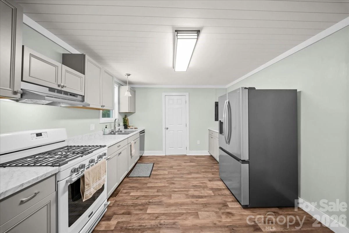 6440 Bostic Sunshine Highway - Photo 5