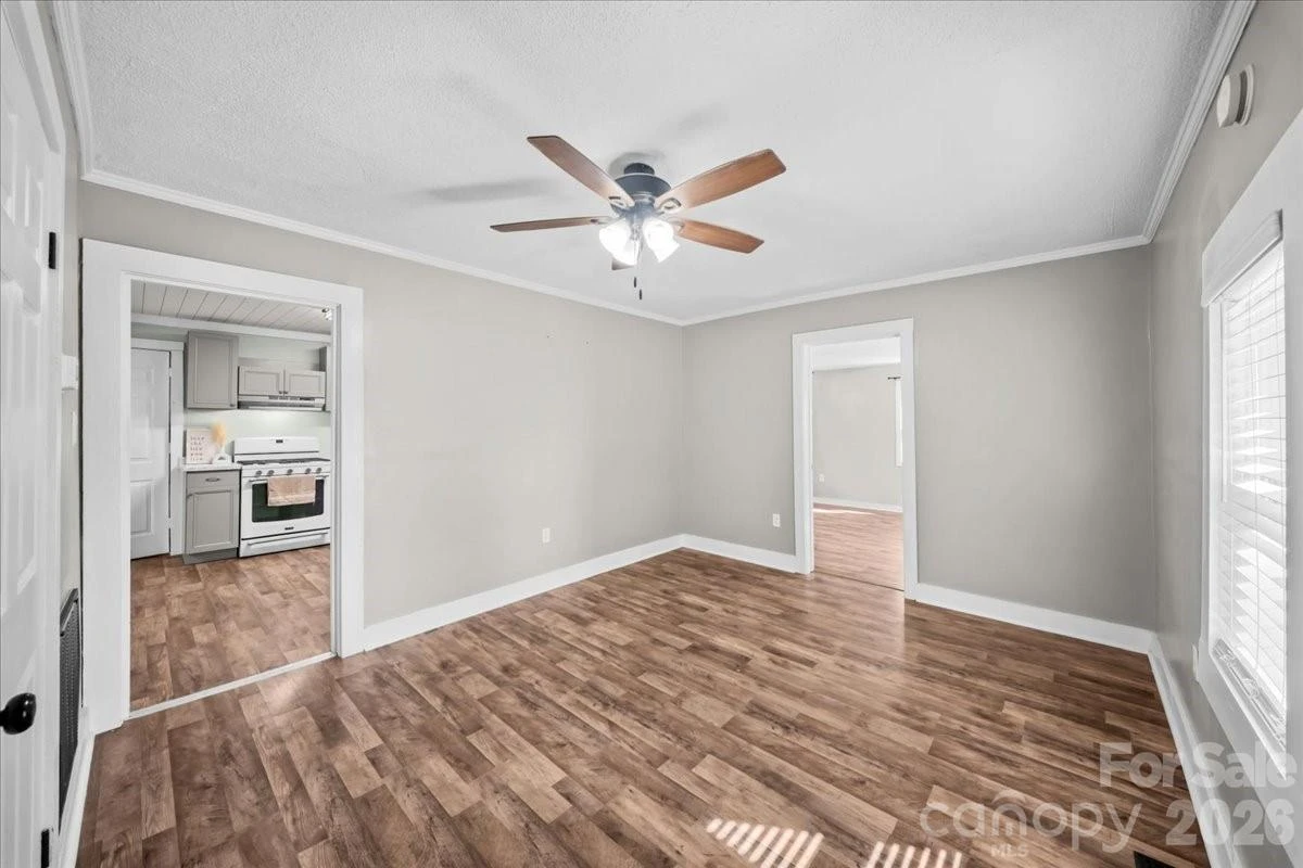 6440 Bostic Sunshine Highway - Photo 9
